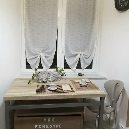 Appartamento Tre Finestre Sul Caruggio Genova
