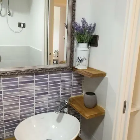 Tre Finestre Sul Caruggio Apartman