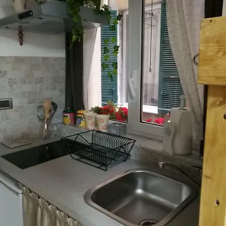 Tre Finestre Sul Caruggio *