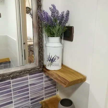 Tre Finestre Sul Caruggio *